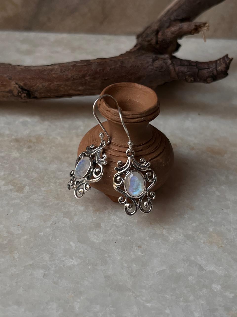 Moonstone Oval Cut Vintage Style 925 Sterling Silver Earrings