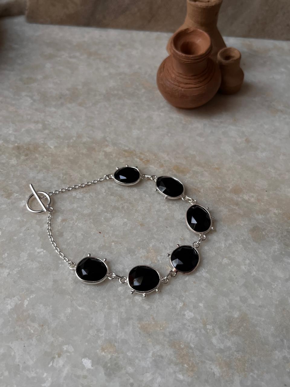 925 silver bracelet with polished black onyx beads