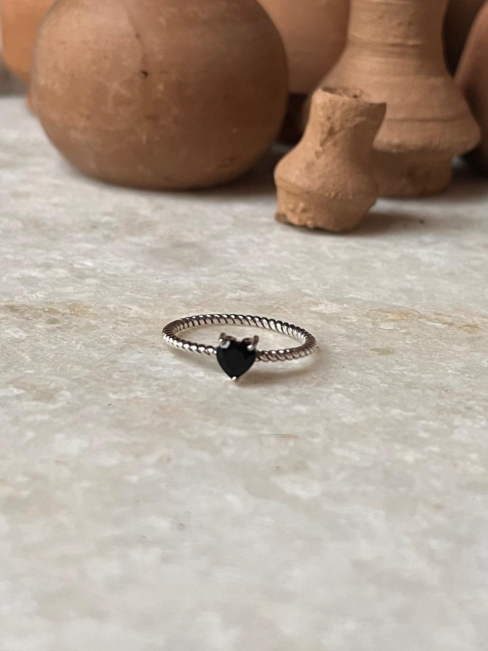 Black Spinel Heart Solitaire 925 Sterling Silver Ring