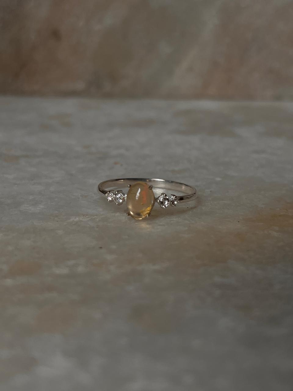 Natural Ethiopian Opal & White Topaz Solitare Band 925 Sterling Silver Ring