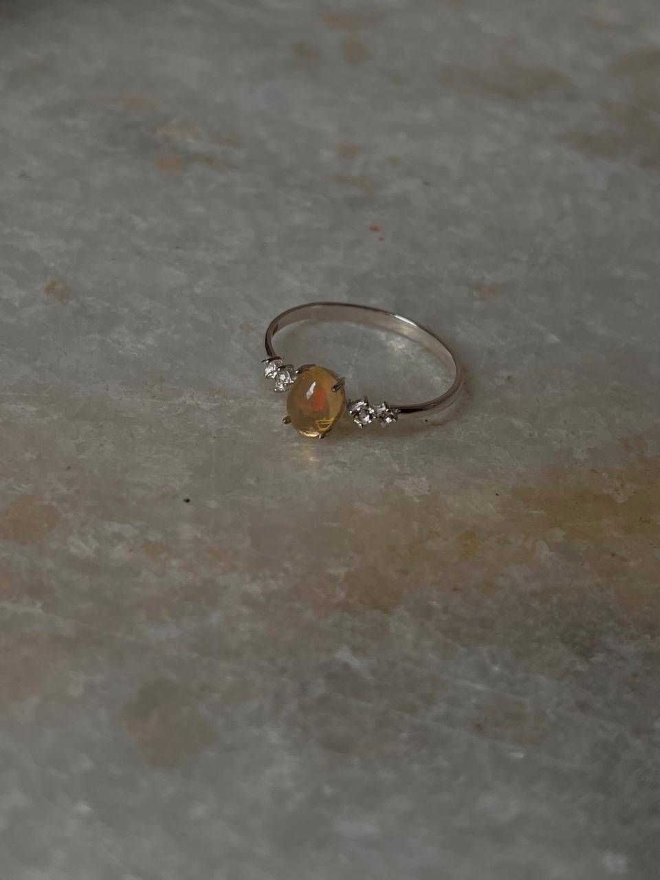 Natural Ethiopian Opal & White Topaz Solitare Band 925 Sterling Silver Ring