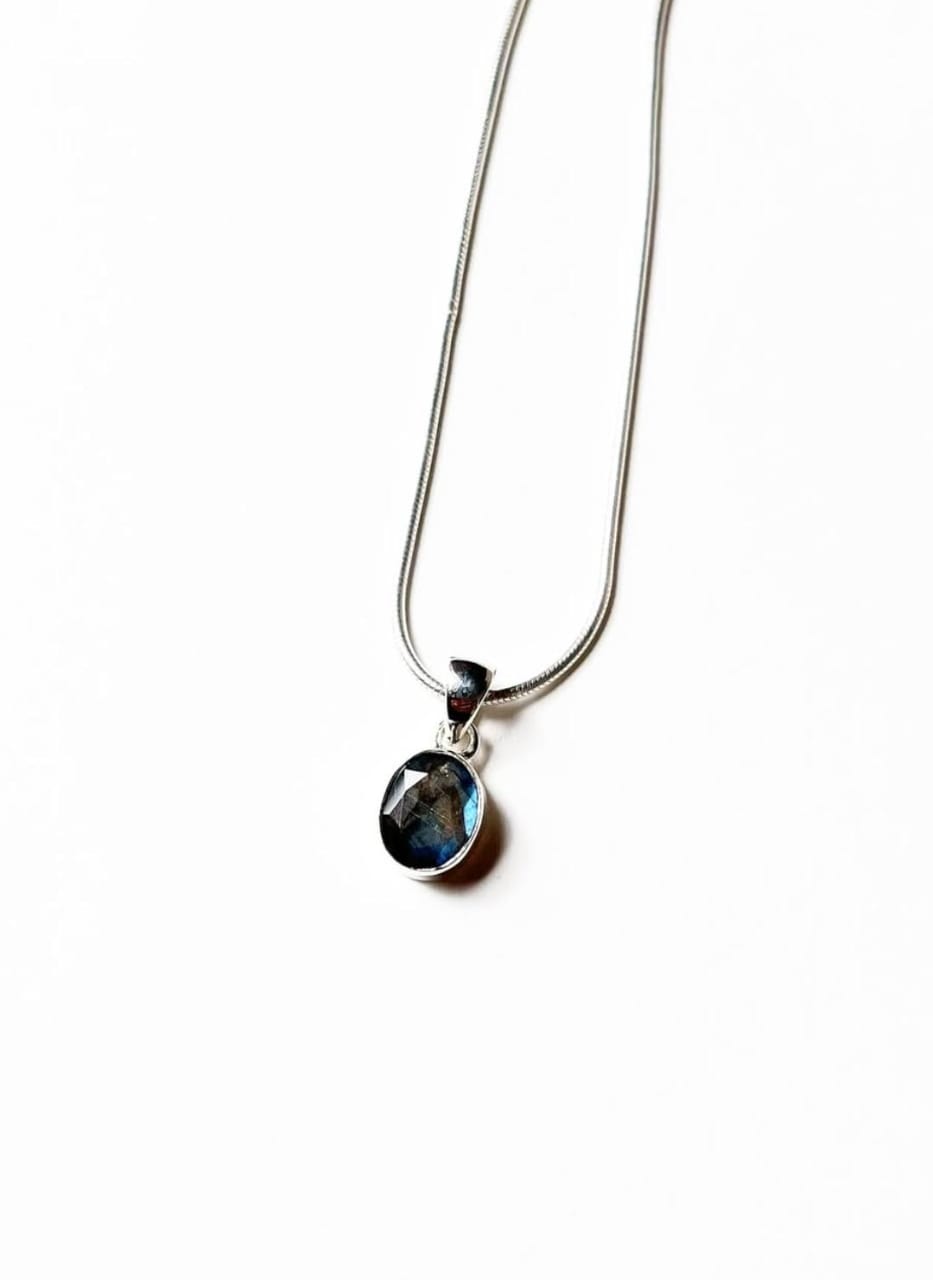Elegant Oval Labradorite Pendant in Sterling Silver