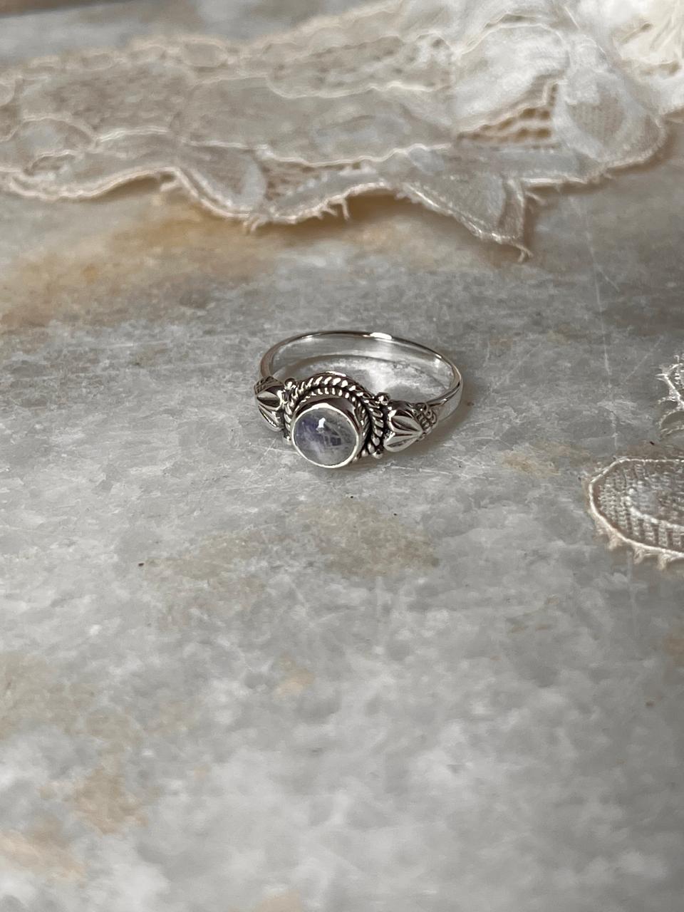 Moonstone Round Boho 925 Sterling Silver Ring