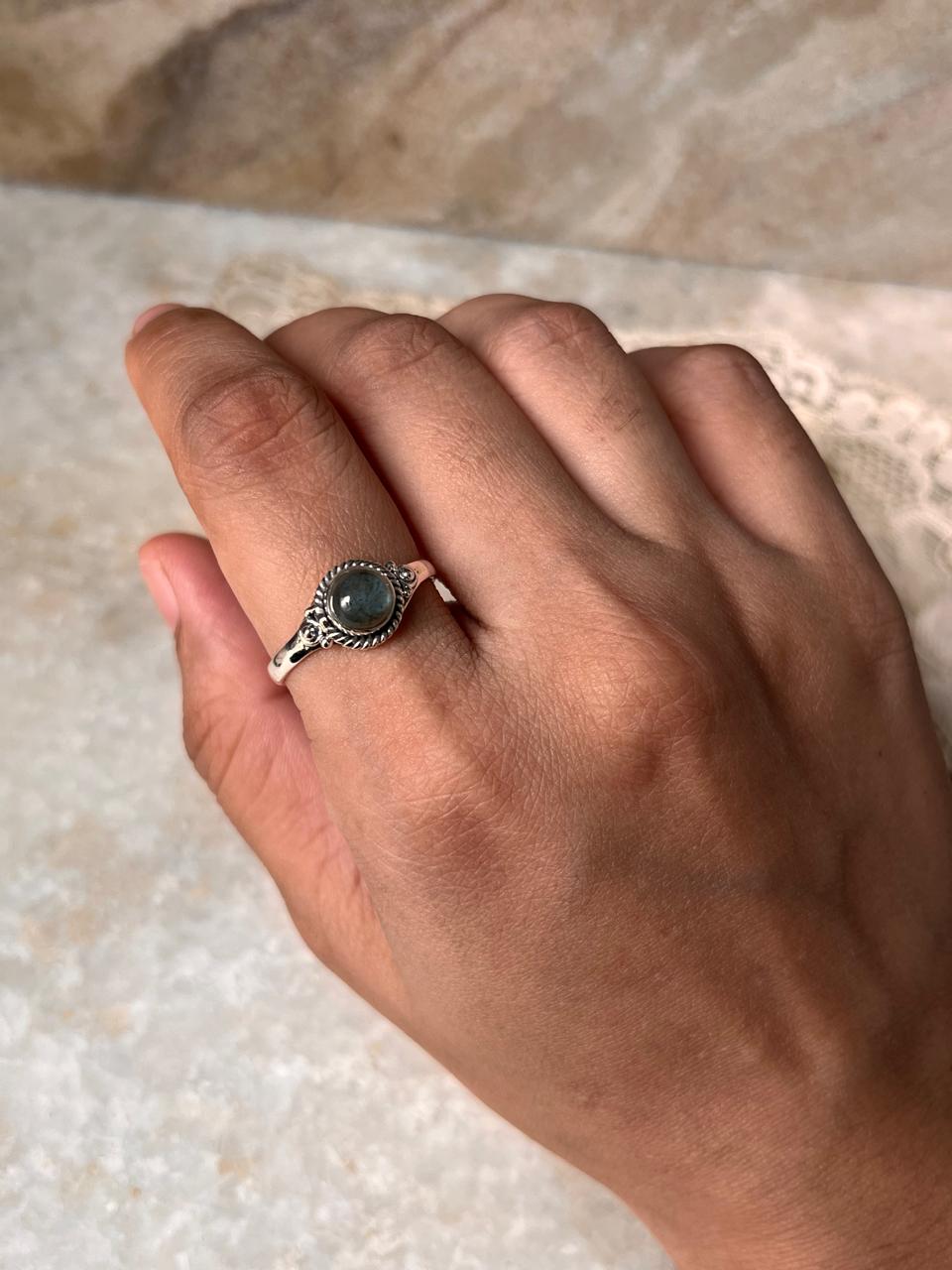 925 Silver Boho Ring with Natural Round Labradorite Stone