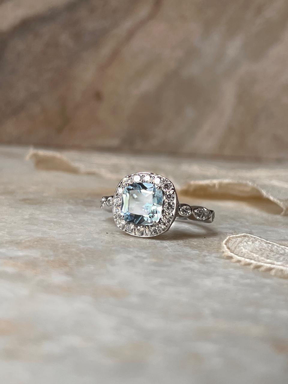 Blue Topaz & White Topaz Cushion Cut Vintage Solitaire 925 Sterling Silver Ring