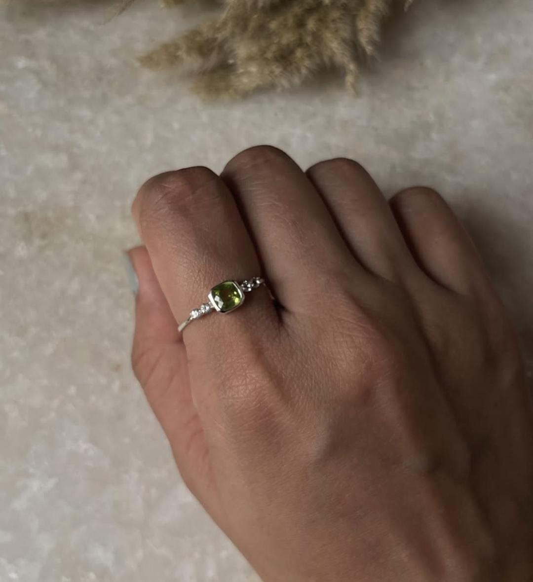Peridot & White Topaz Band 925 Sterling Silver Ring