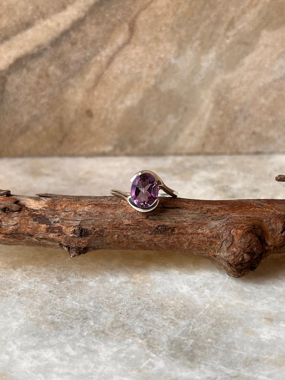 Amethyst Oval Faceted Cross Band 925 Sterling Silver Ring