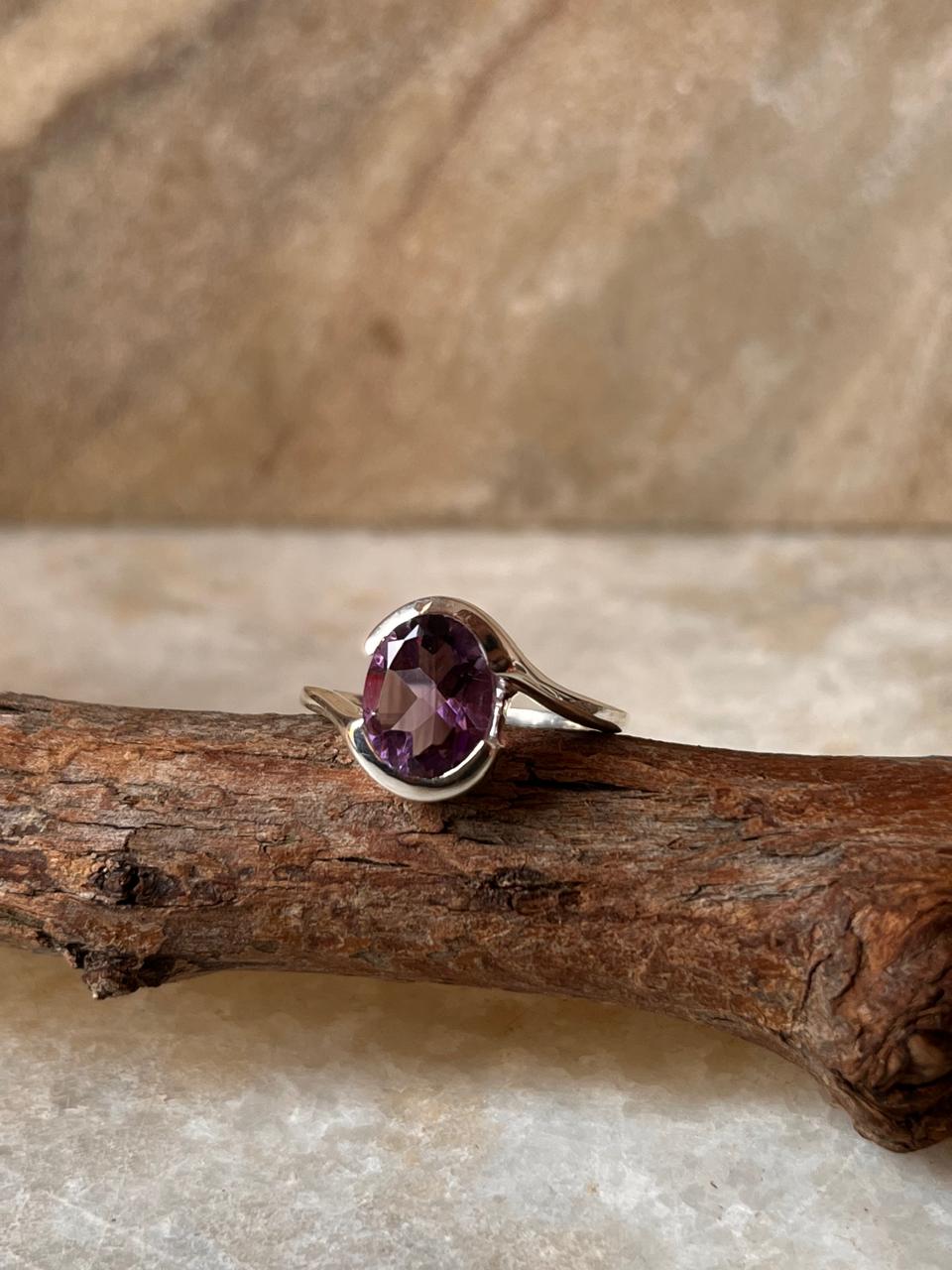 Amethyst Oval Faceted Cross Band 925 Sterling Silver Ring