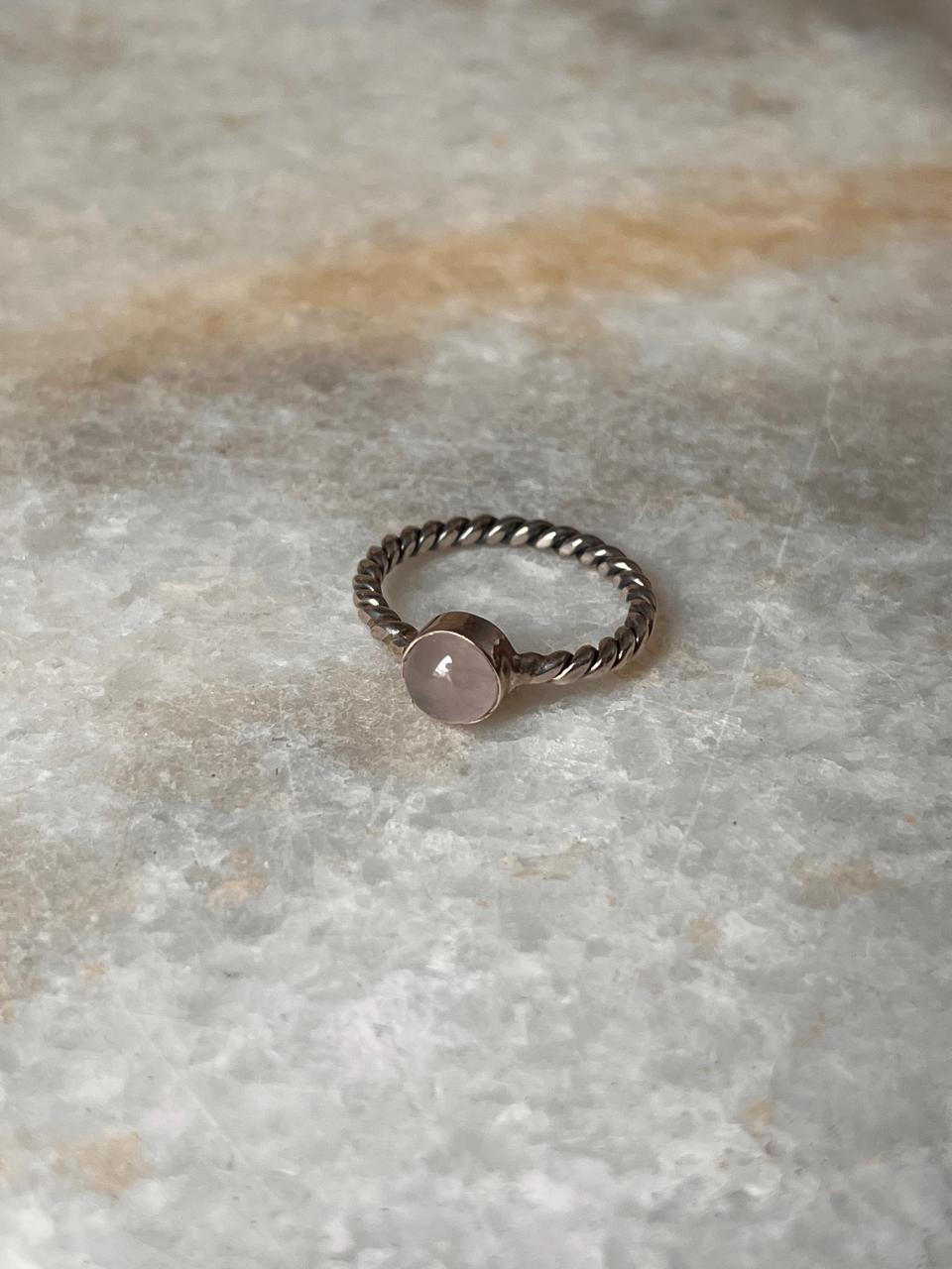 Rose Quartz Rope Band 925 Sterling Silver Ring