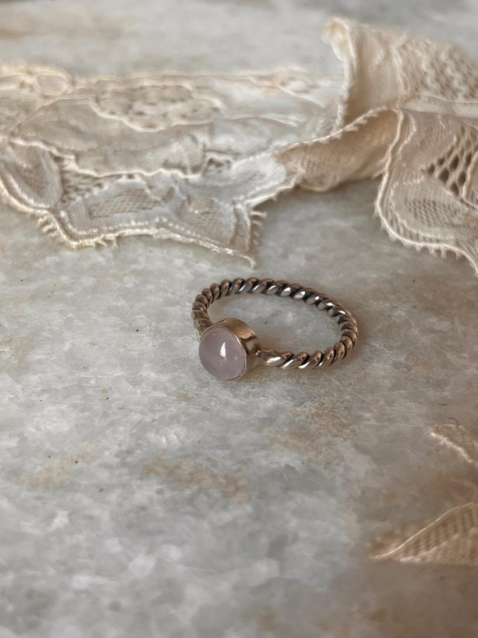 Rose Quartz Rope Band 925 Sterling Silver Ring