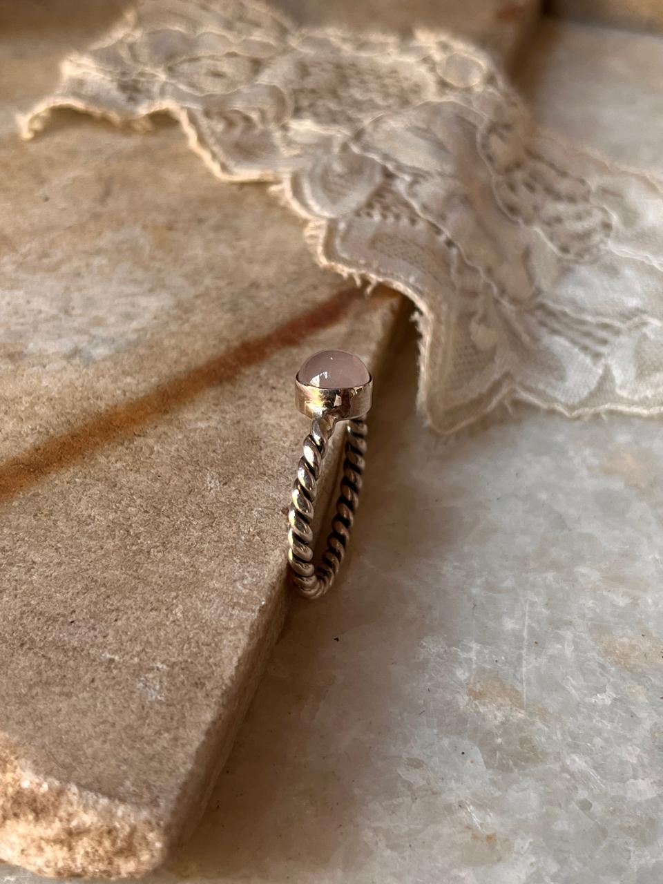 Rose Quartz Rope Band 925 Sterling Silver Ring