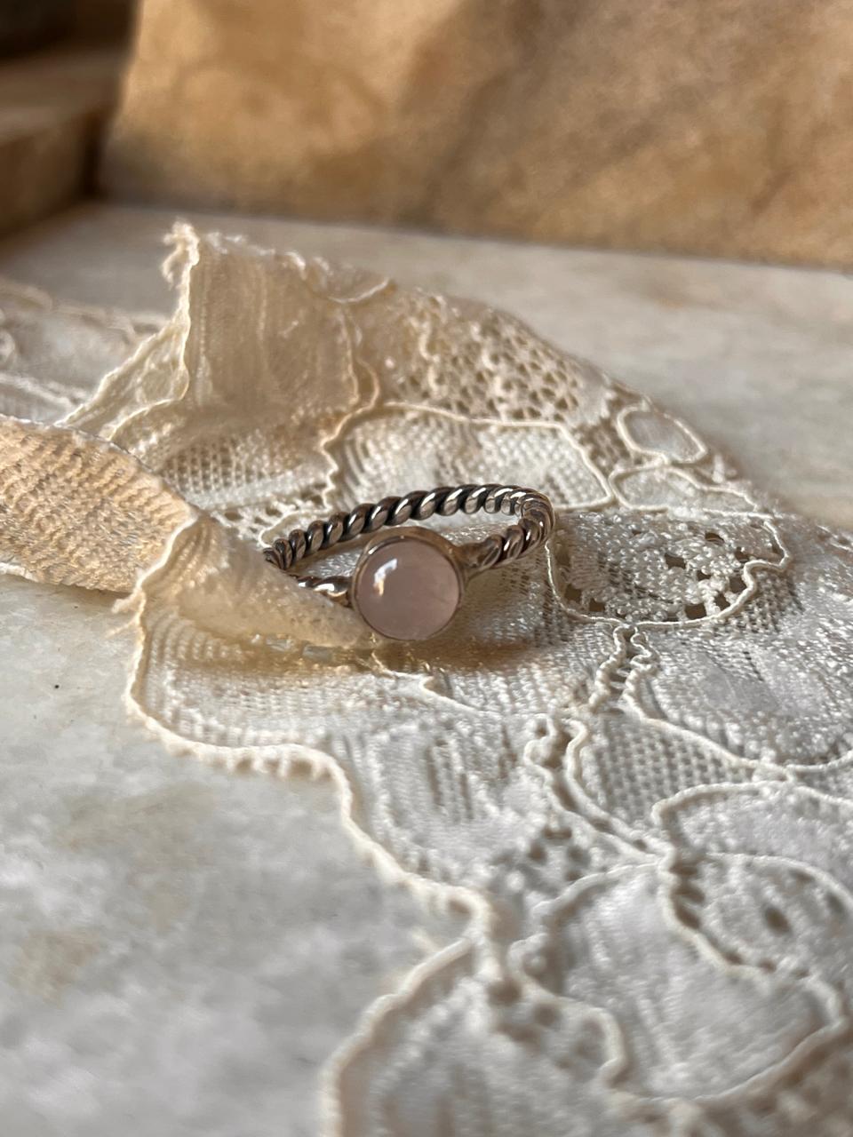 Rose Quartz Rope Band 925 Sterling Silver Ring