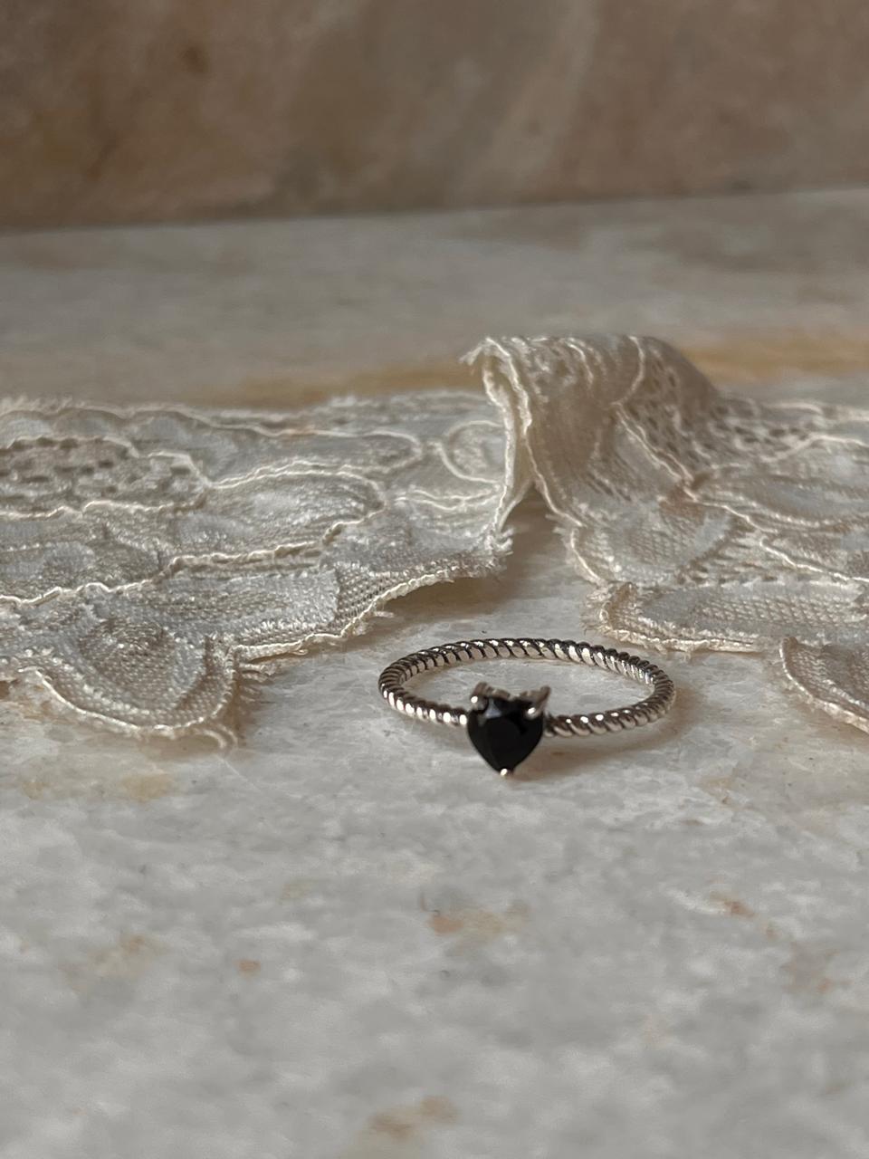 Black Spinel Heart Solitaire 925 Sterling Silver Ring