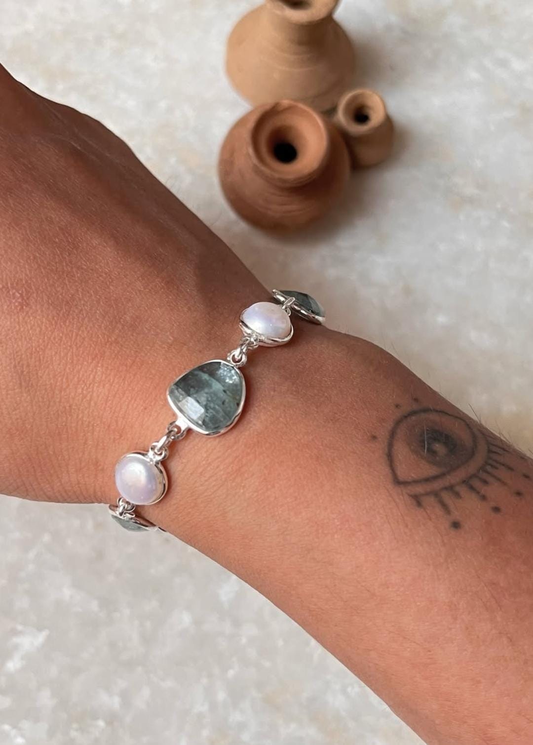 Luxury kyanite pearl bracelet for women
