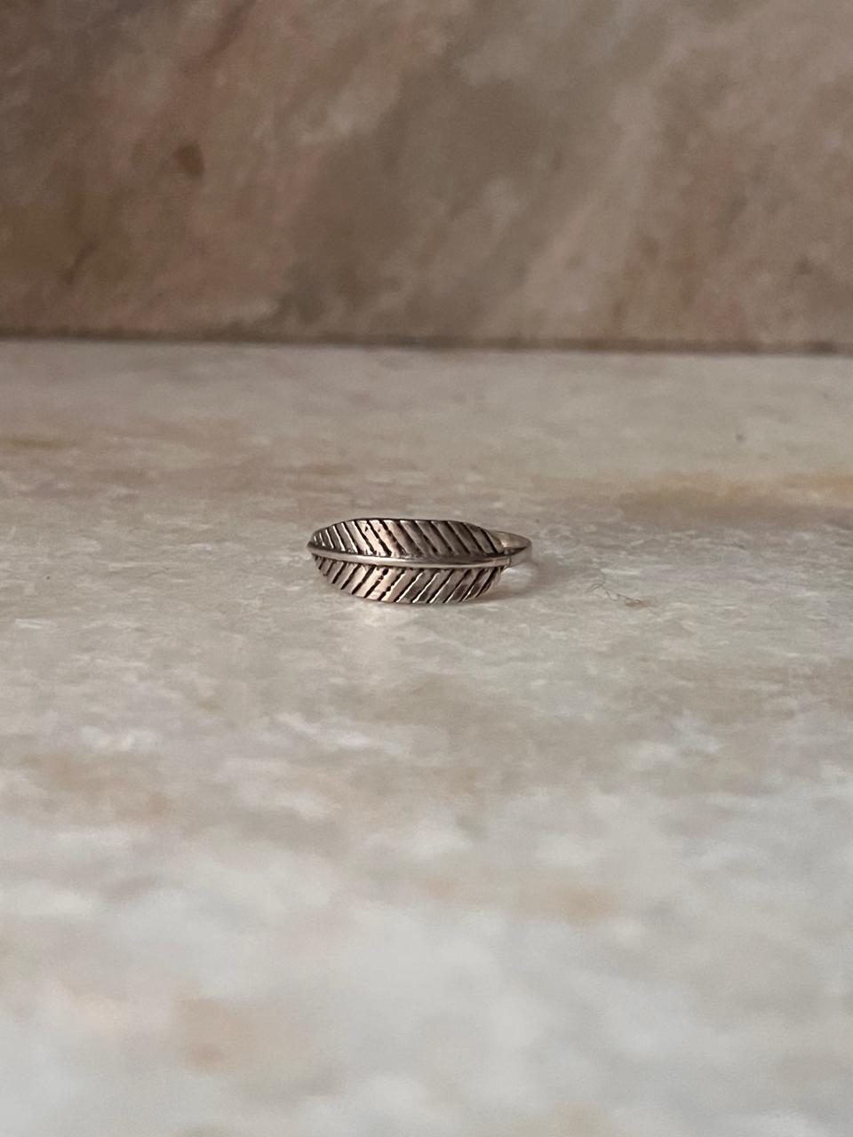 Leaf Detailed Band 925 Sterling Silver Ring