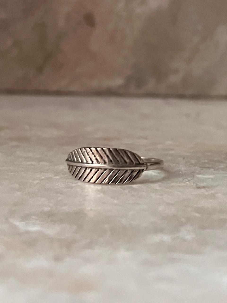 Leaf Detailed Band 925 Sterling Silver Ring