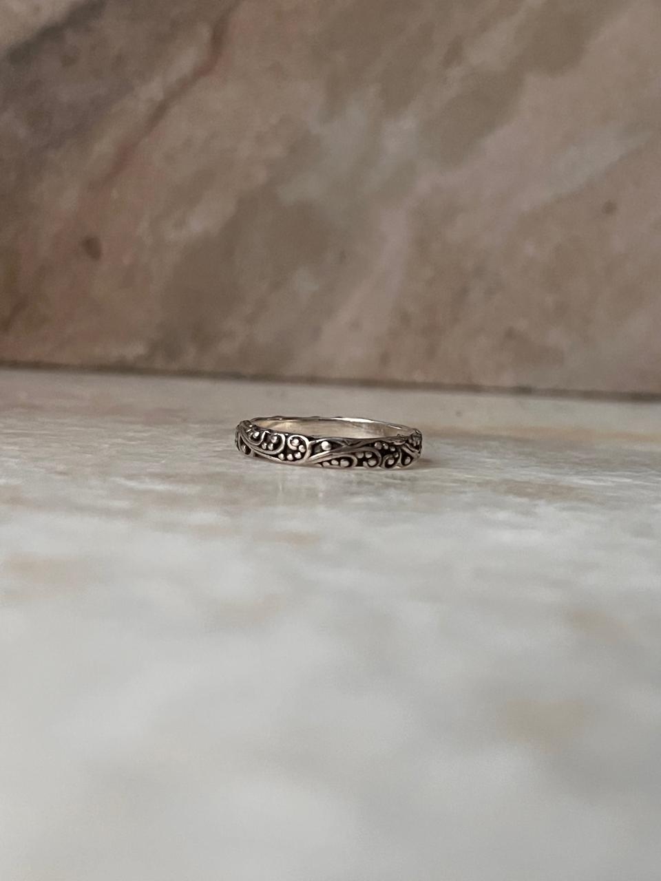 Thin Vintage Motif 925 Sterling Silver Band Ring