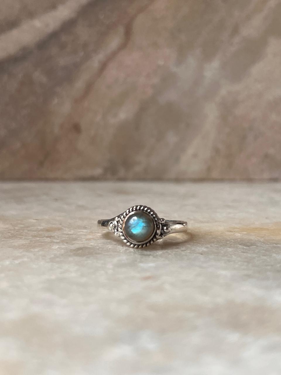 Labradorite Round Boho 925 Sterling Silver Ring