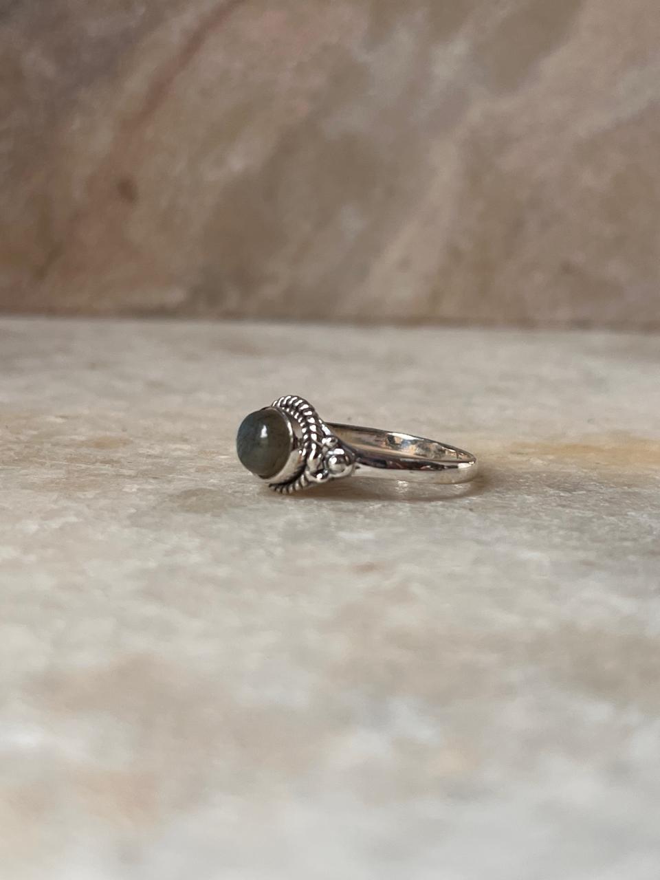 Labradorite Round Boho 925 Sterling Silver Ring