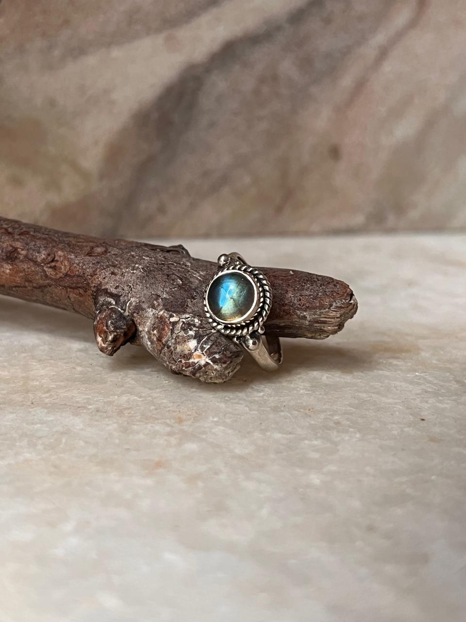 Labradorite Round Boho 925 Sterling Silver Ring
