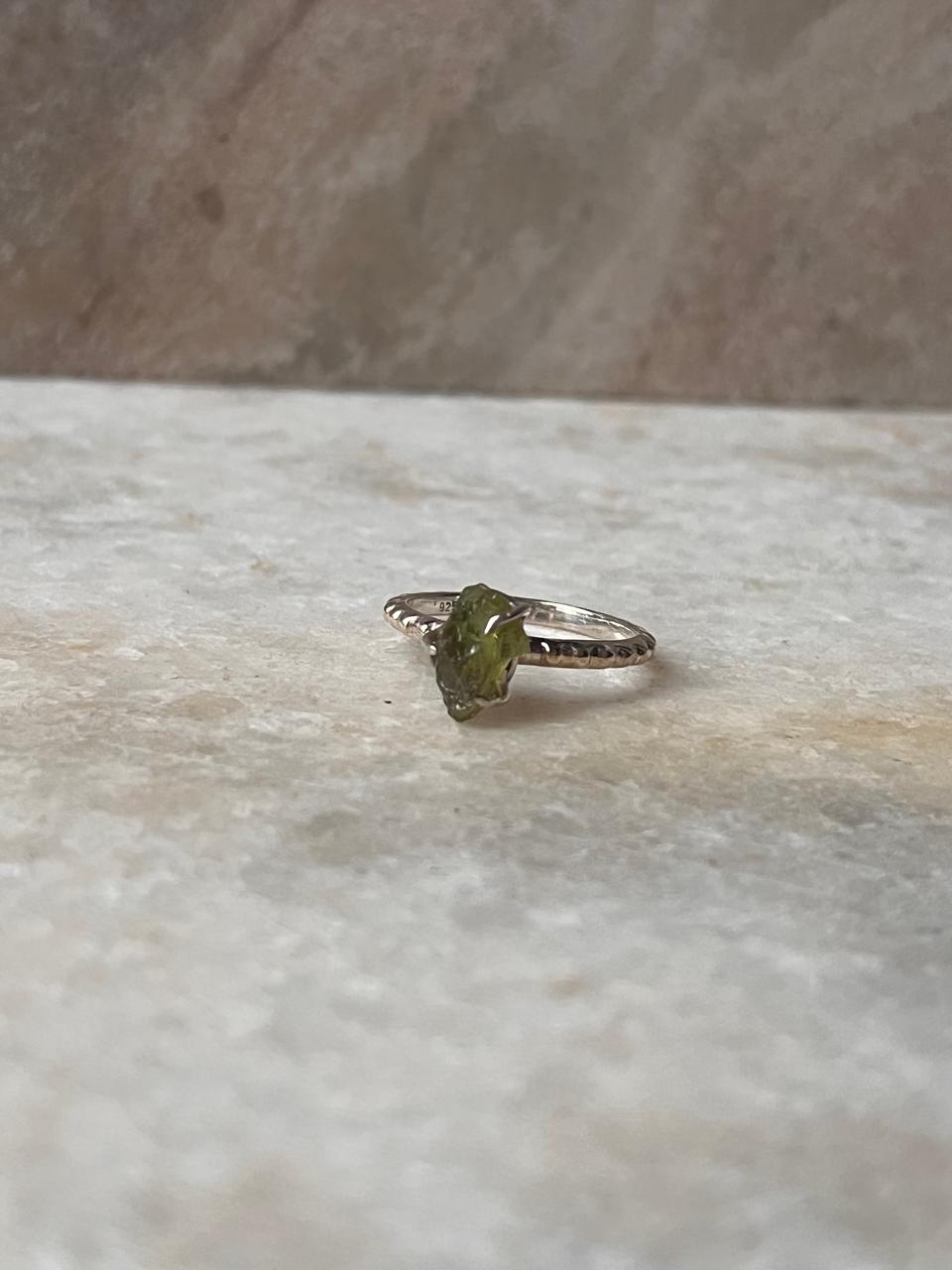 Peridot Raw Uncut Dot Band 925 Sterling Silver Ring