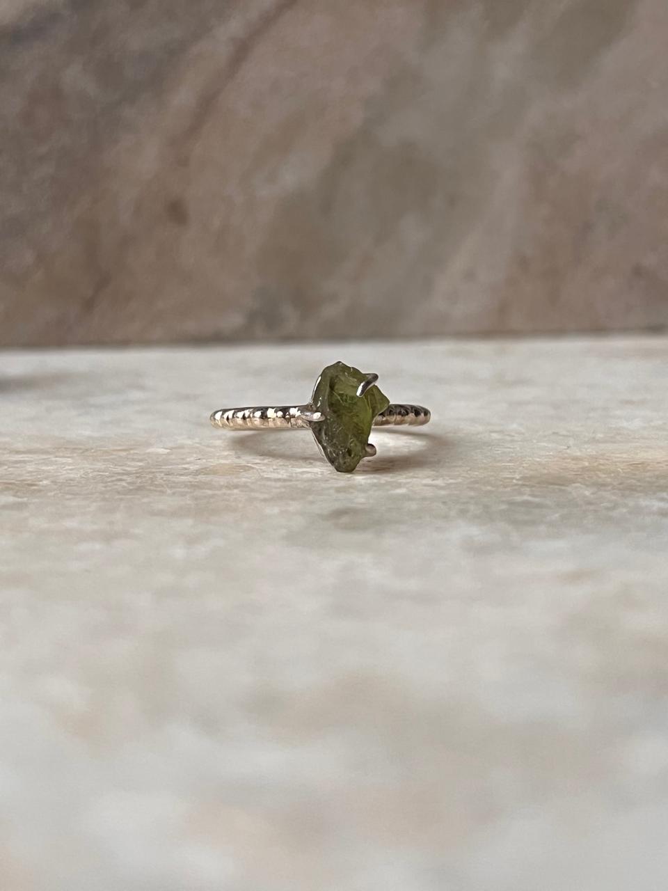 Peridot Raw Uncut Dot Band 925 Sterling Silver Ring