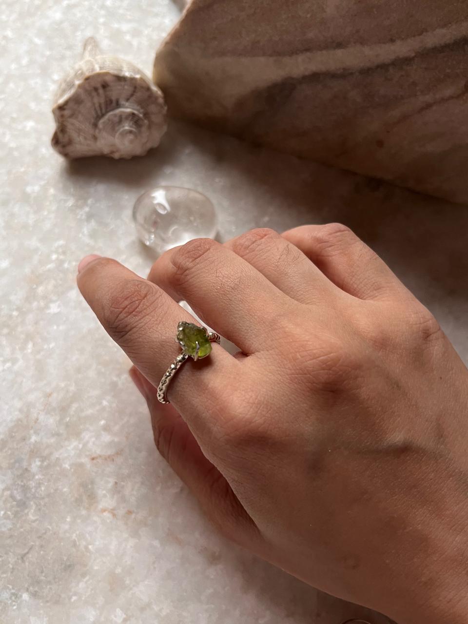 Peridot Raw Uncut Dot Band 925 Sterling Silver Ring
