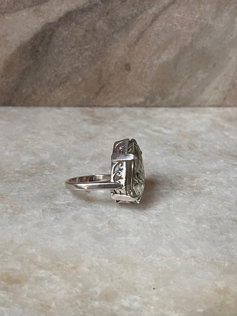 Minimal solitaire ring with green amethyst crystal