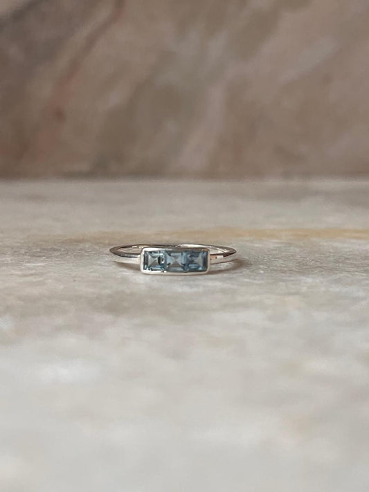 Blue Topaz 3 Stone Pretty Band 925 Sterling Silver Ring