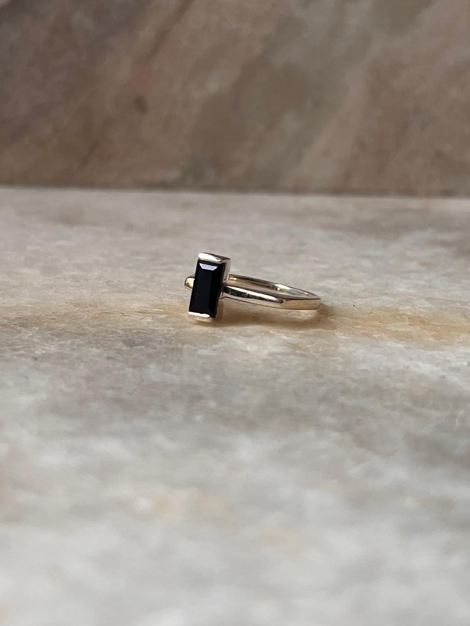 Black Onyx Side Stone Contemporary 925 Sterling Silver Ring