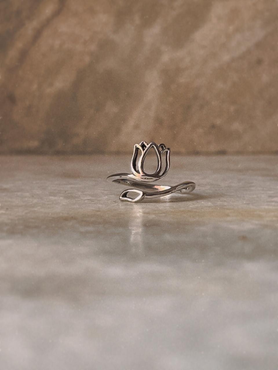 Lotus Cut Out Minimal Adjustable 925 Sterling Silver Ring