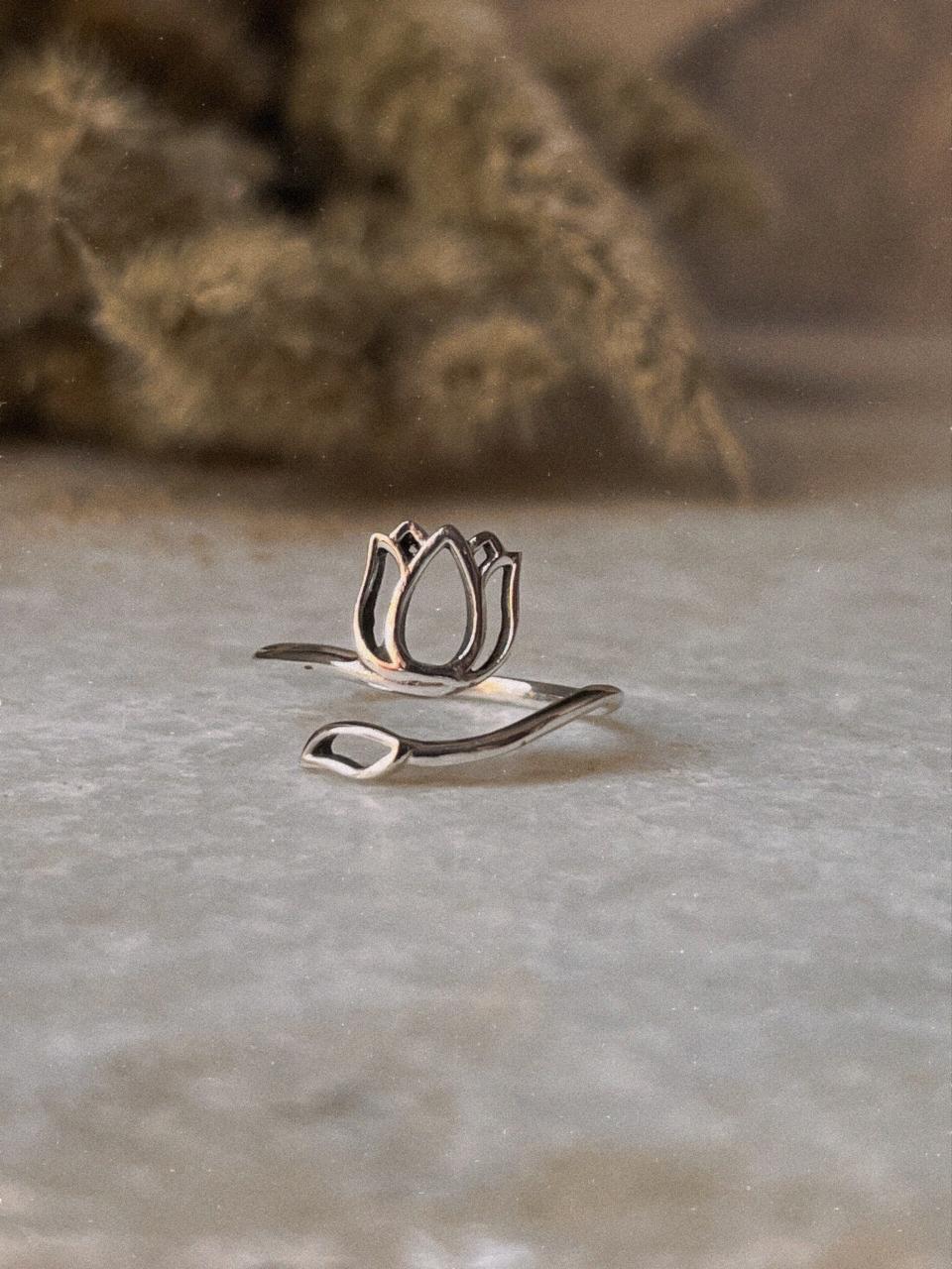 Lotus Cut Out Minimal Adjustable 925 Sterling Silver Ring