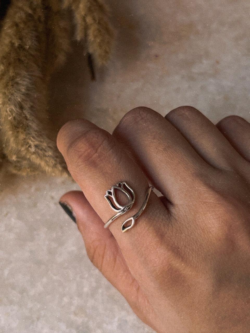 Lotus Cut Out Minimal Adjustable 925 Sterling Silver Ring