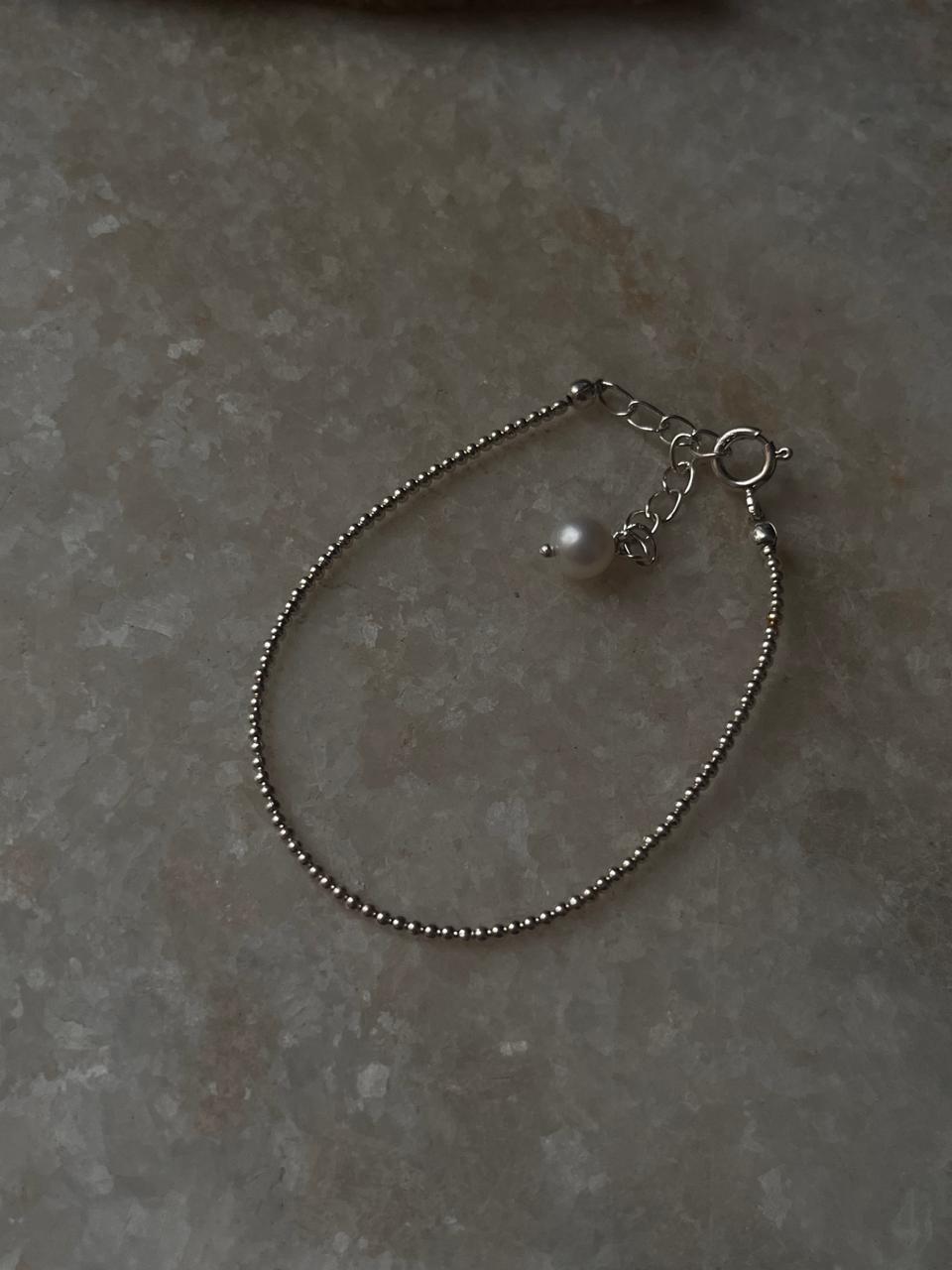 Artisan Handcrafted Freshwater Pearl and 2mm Silver Bead Bracelet