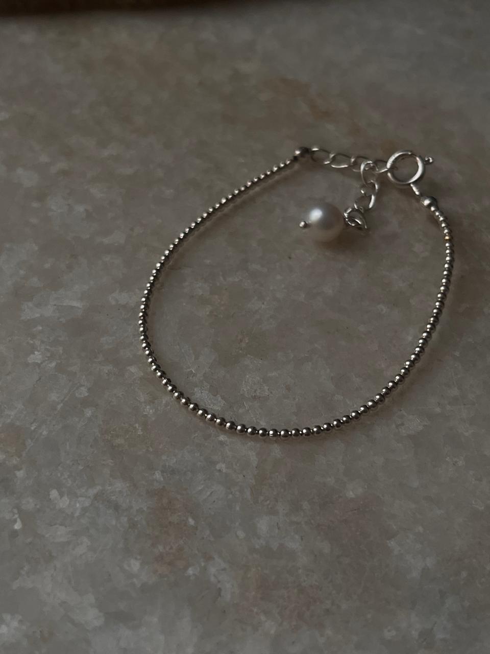 Minimalist 2mm Silver Beads and Freshwater Pearl 925 Silver Bracelet