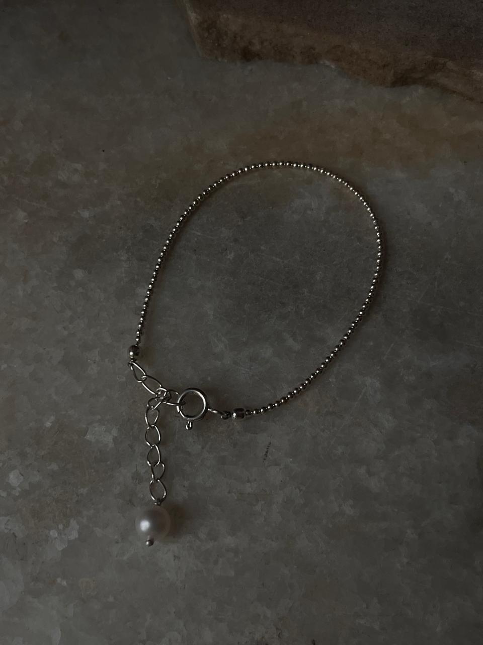 Elegant Handmade Sterling Silver Bracelet with Freshwater Pearls and Silver Beads