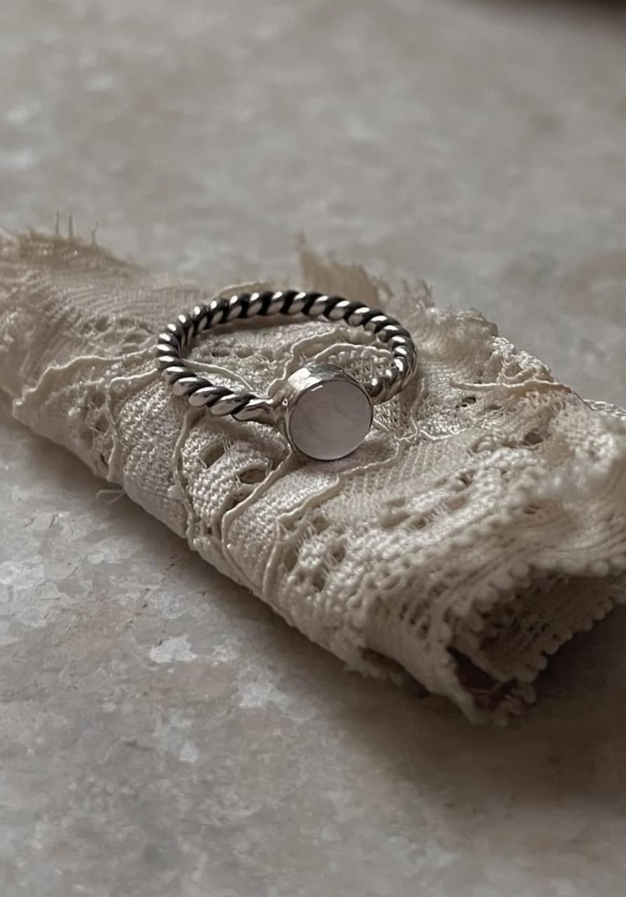 Rose Quartz Rope Band 925 Sterling Silver Ring
