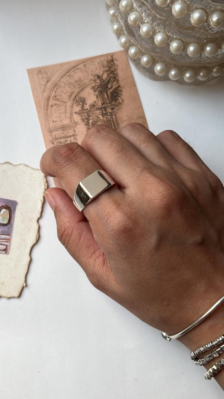 Men’s classic square signet ring in pure silver
