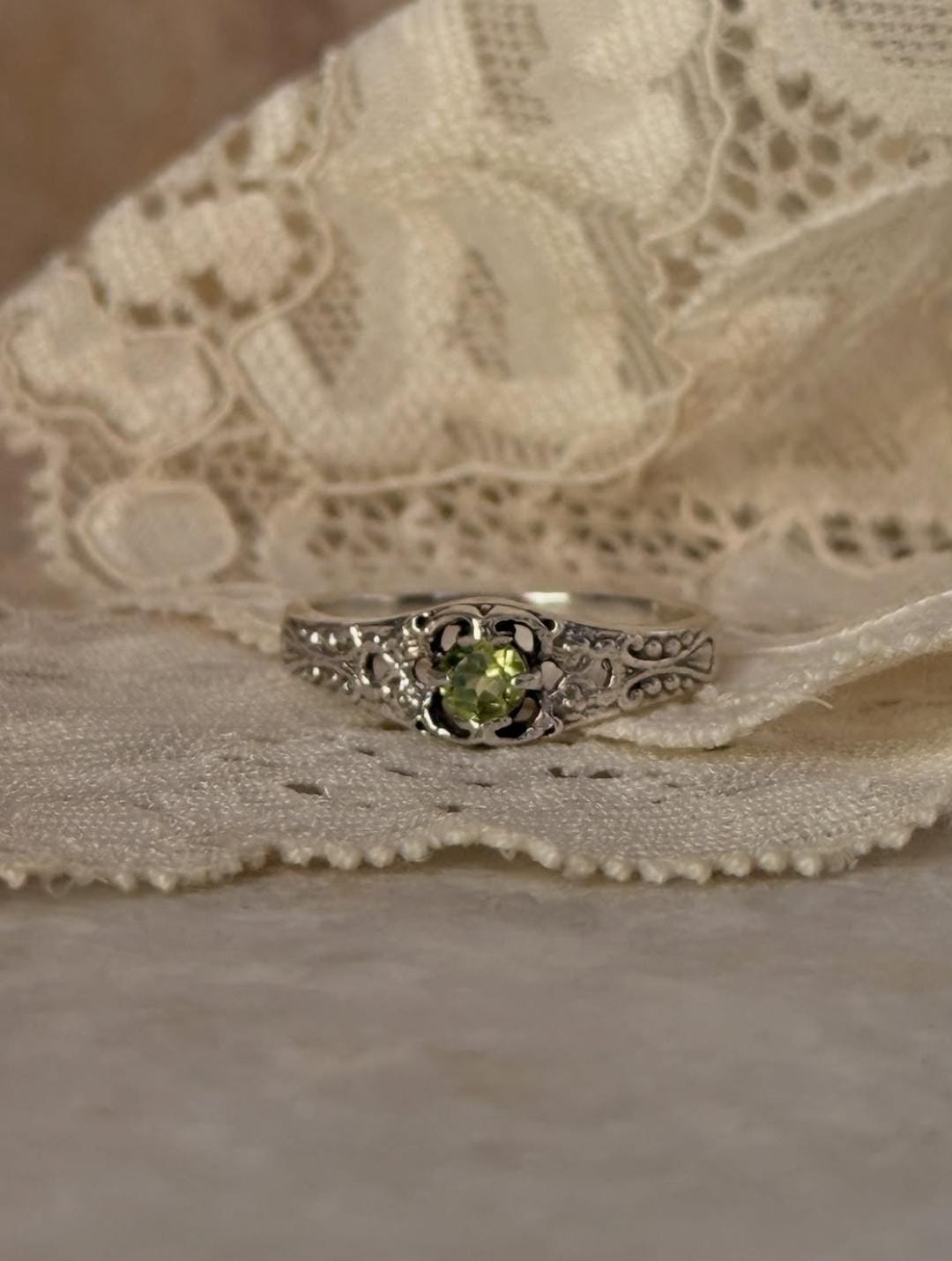 Natural Peridot Gem Vintage-Inspired Sterling Silver Ring