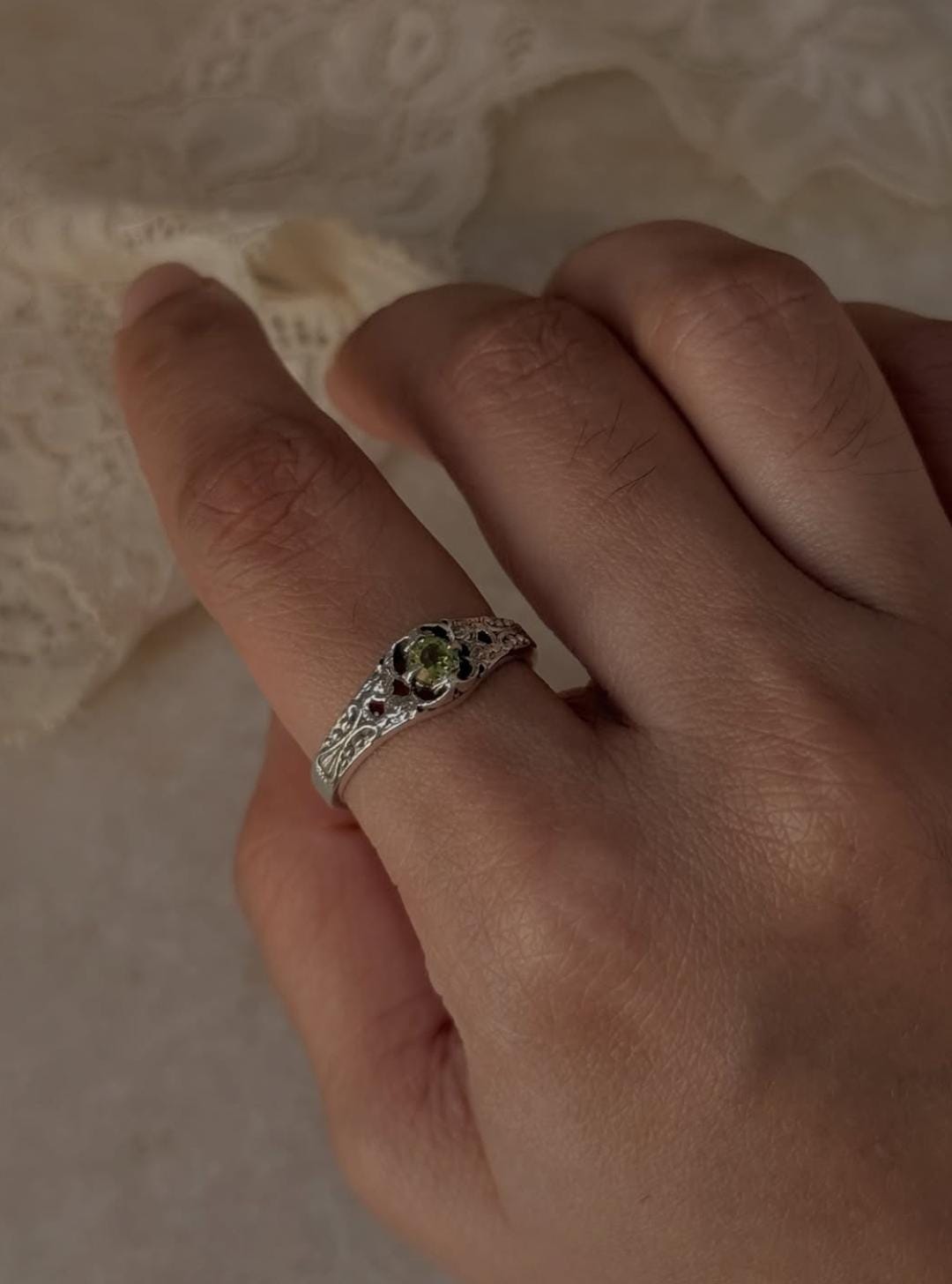 Elegant Vintage Peridot Solitaire Silver Engagement Ring