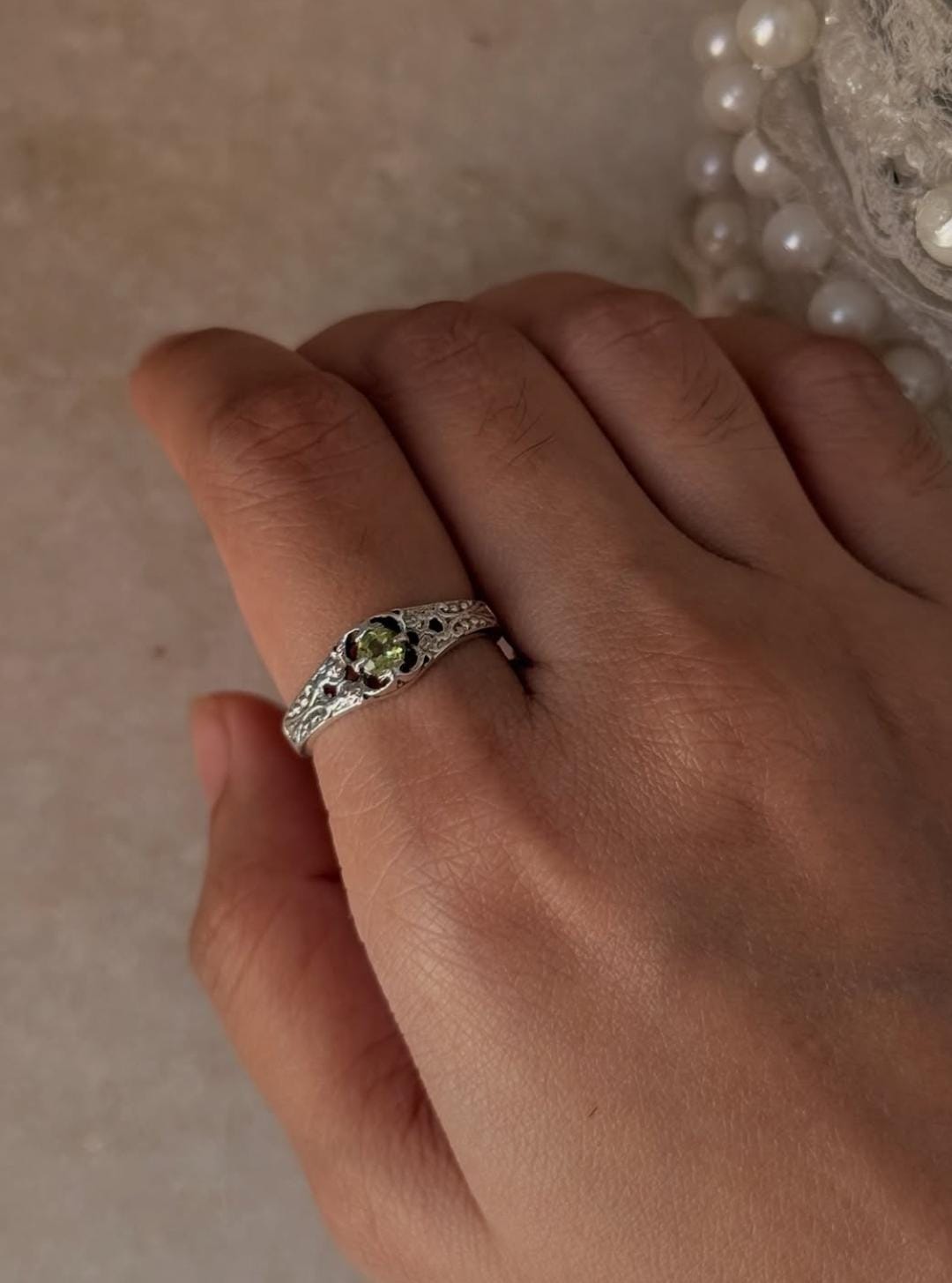 Peridot Vintage Solitaire Detailed 925 Sterling Silver Ring