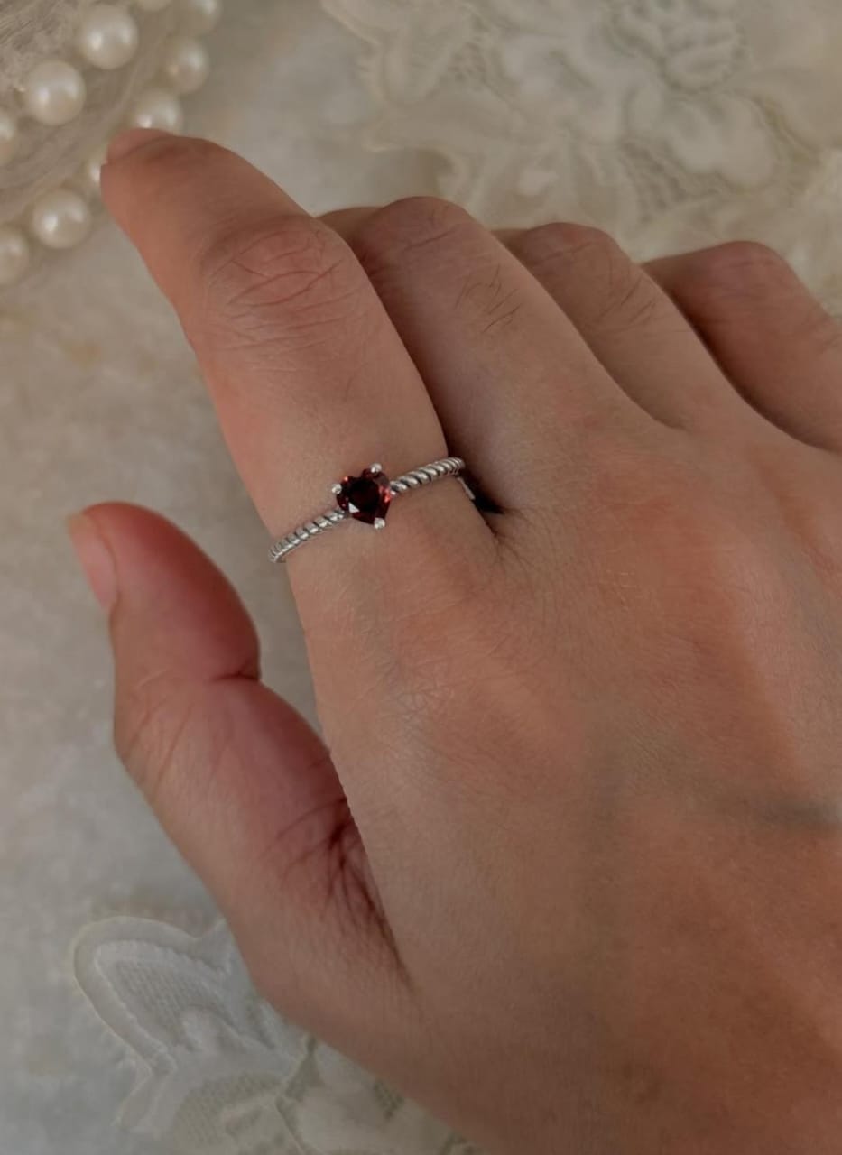 Boho rope texture sterling silver ring with heart garnet
