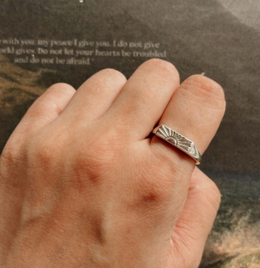 Elegant sun engraved signet ring in sterling silver