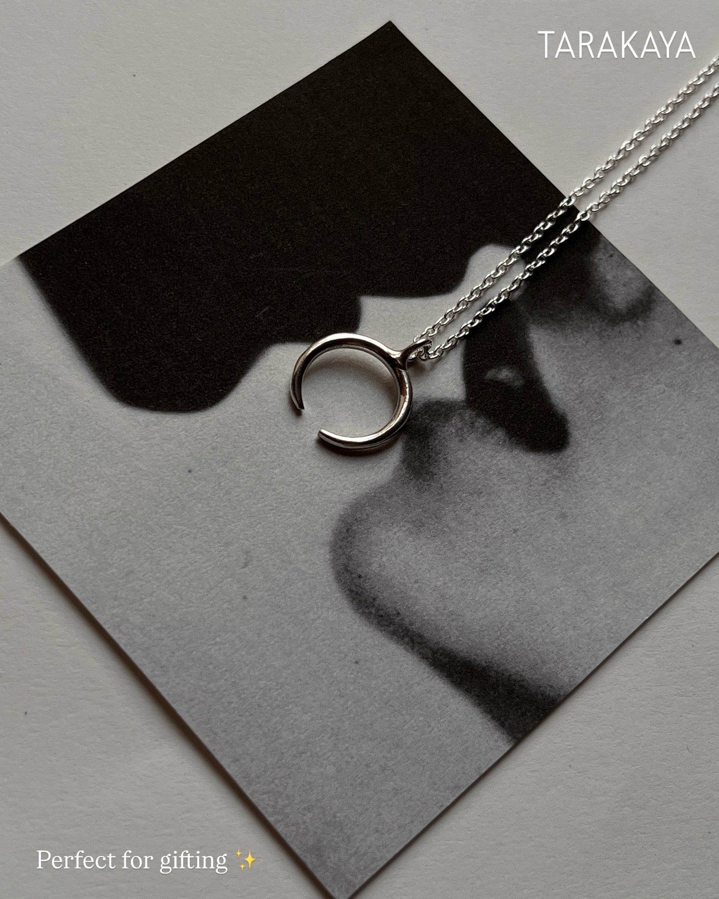 Crescent Moon Pendant Necklace in 925 Silver