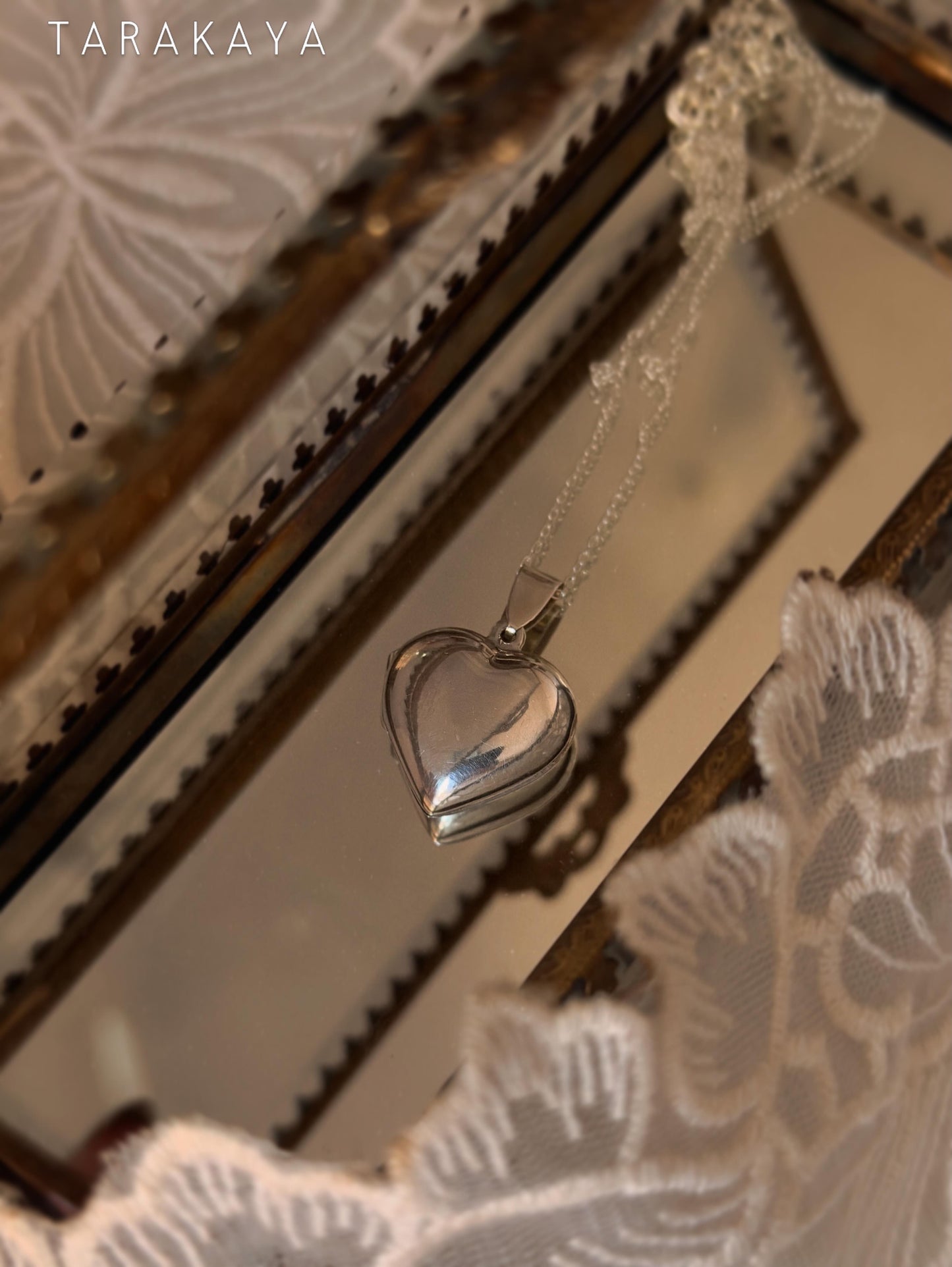 925 Sterling Silver Vintage ~ Classic Heart Photo Pendant