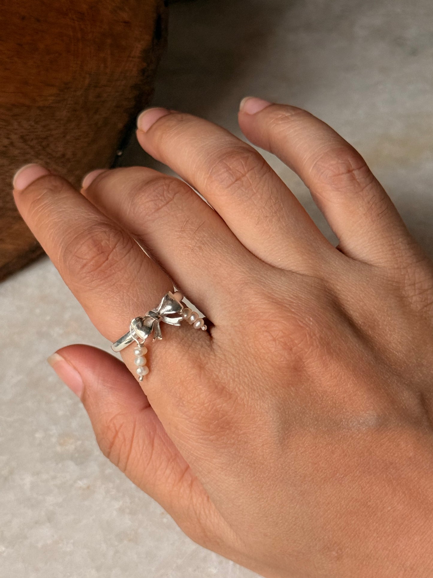 925 Sterling Silver 3D Pretty Boho Bow, 3 Shiny Pearls Charm Ring