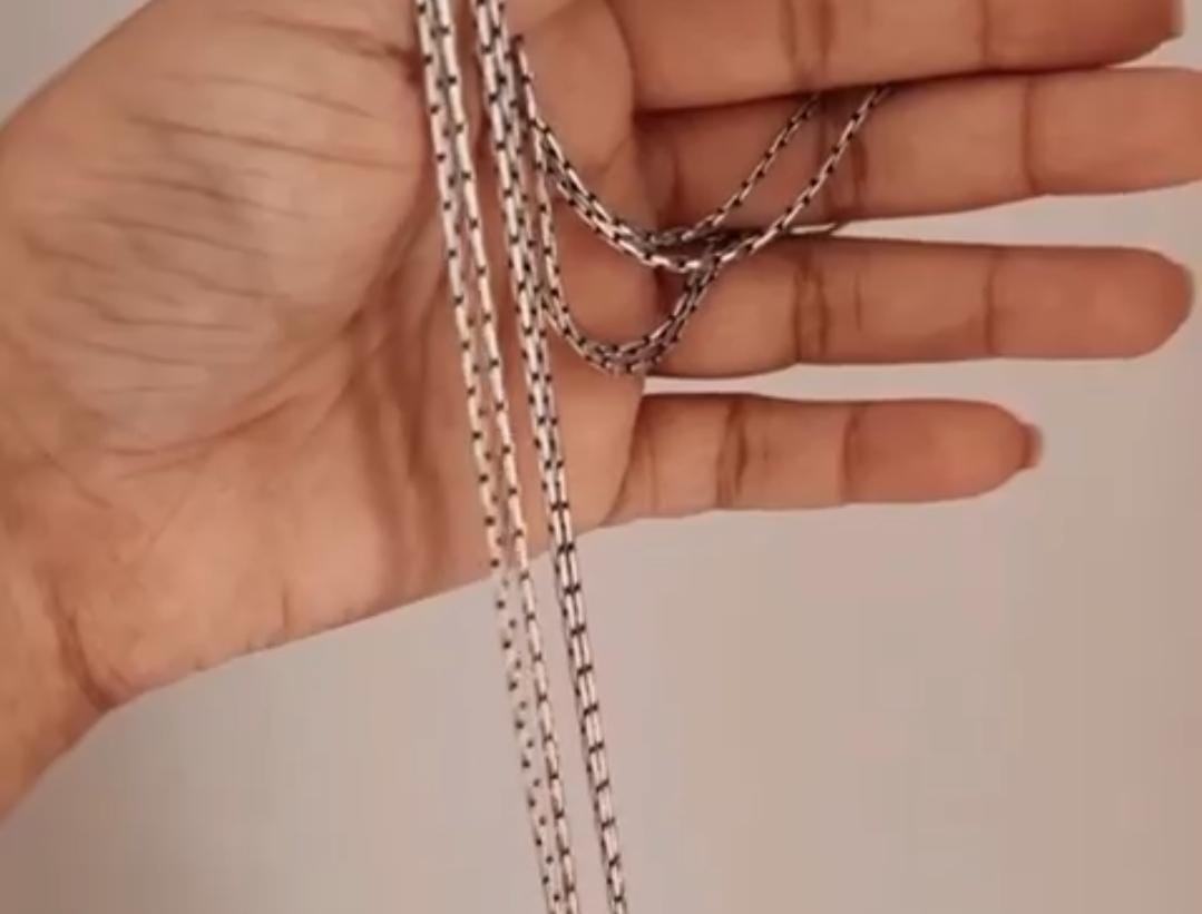 Sleek antique patterned chain in polished sterling silver.