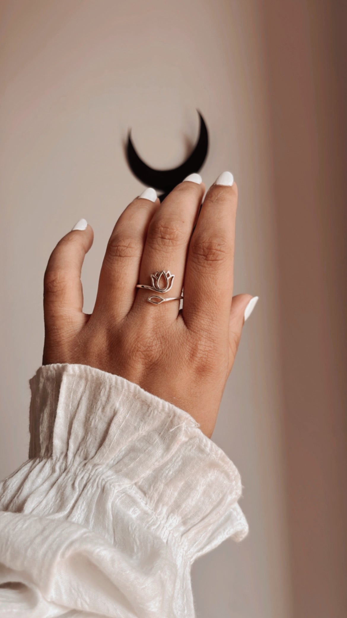 Handcrafted Lotus Cut Out Adjustable Silver Ring with Intricate Detailing