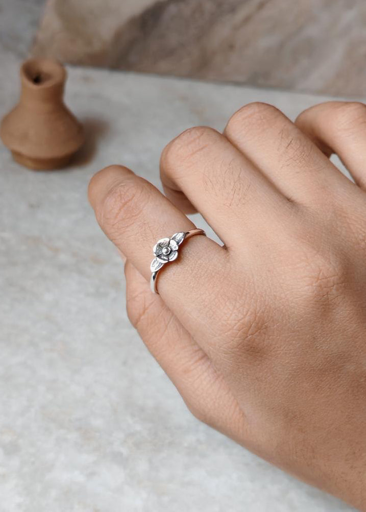 925 Sterling Silver Flower Leaf Ring