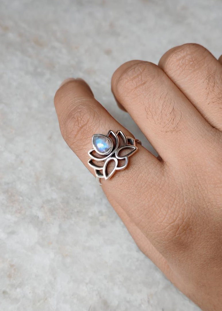 925 Sterling Silver Moonstone Divine Lotus Ring